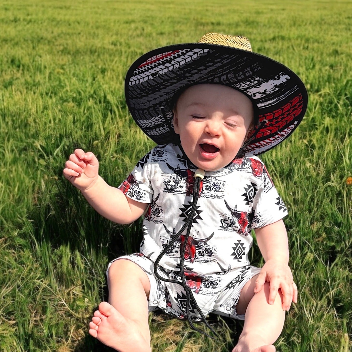 INFANT STRAW HAT CUSTOMIZED WITH PATCH